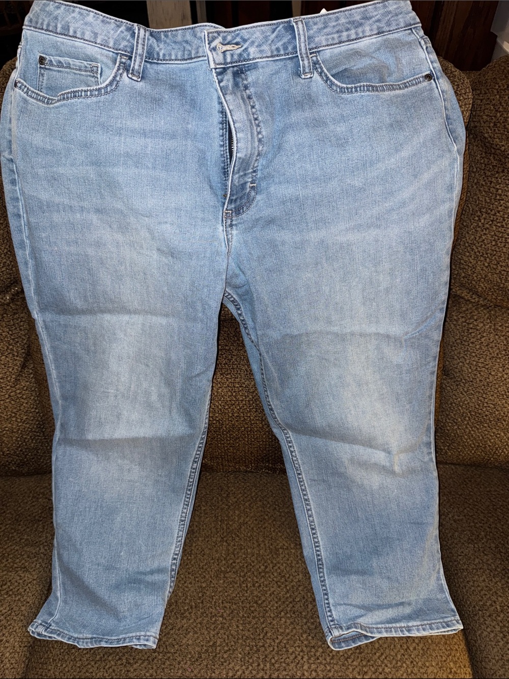Riders by Lee Light Wash Denim Capris